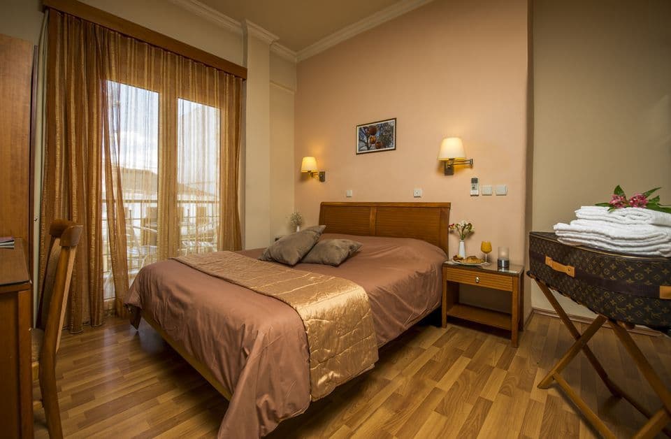 properties-LAKONIA-1.jpg
