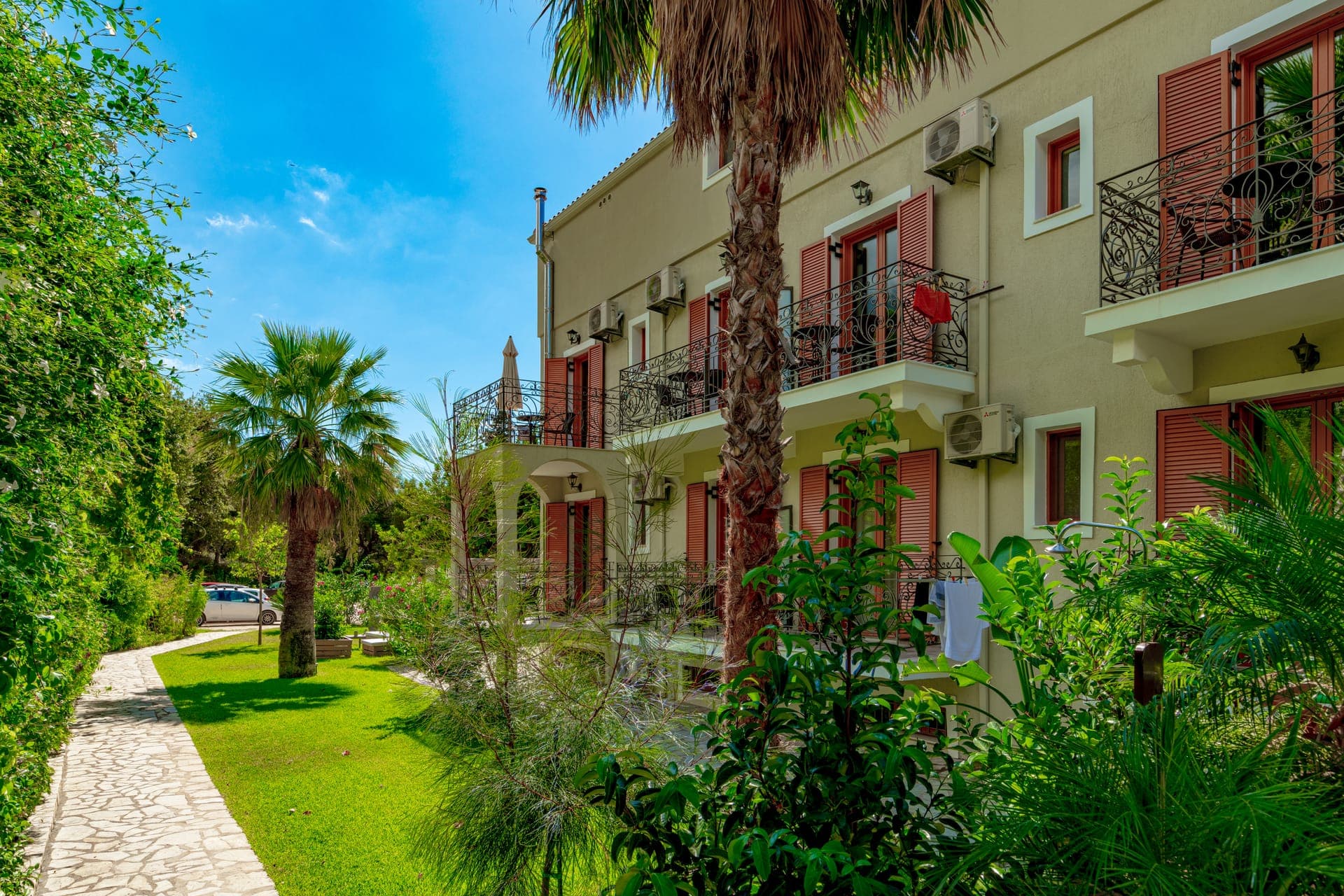 properties-LARAKEF-4.jpg