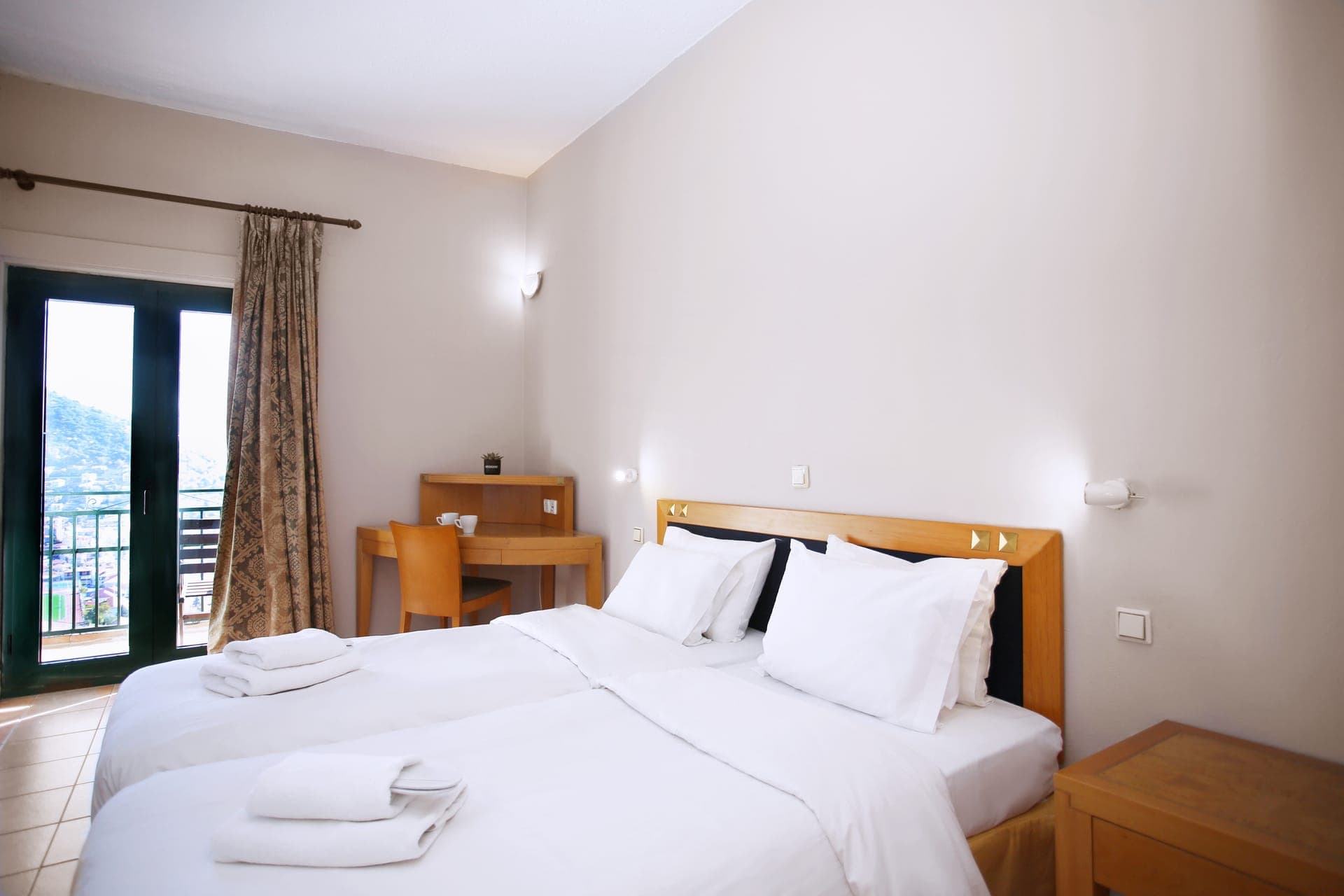properties-LECADIN-0.jpg