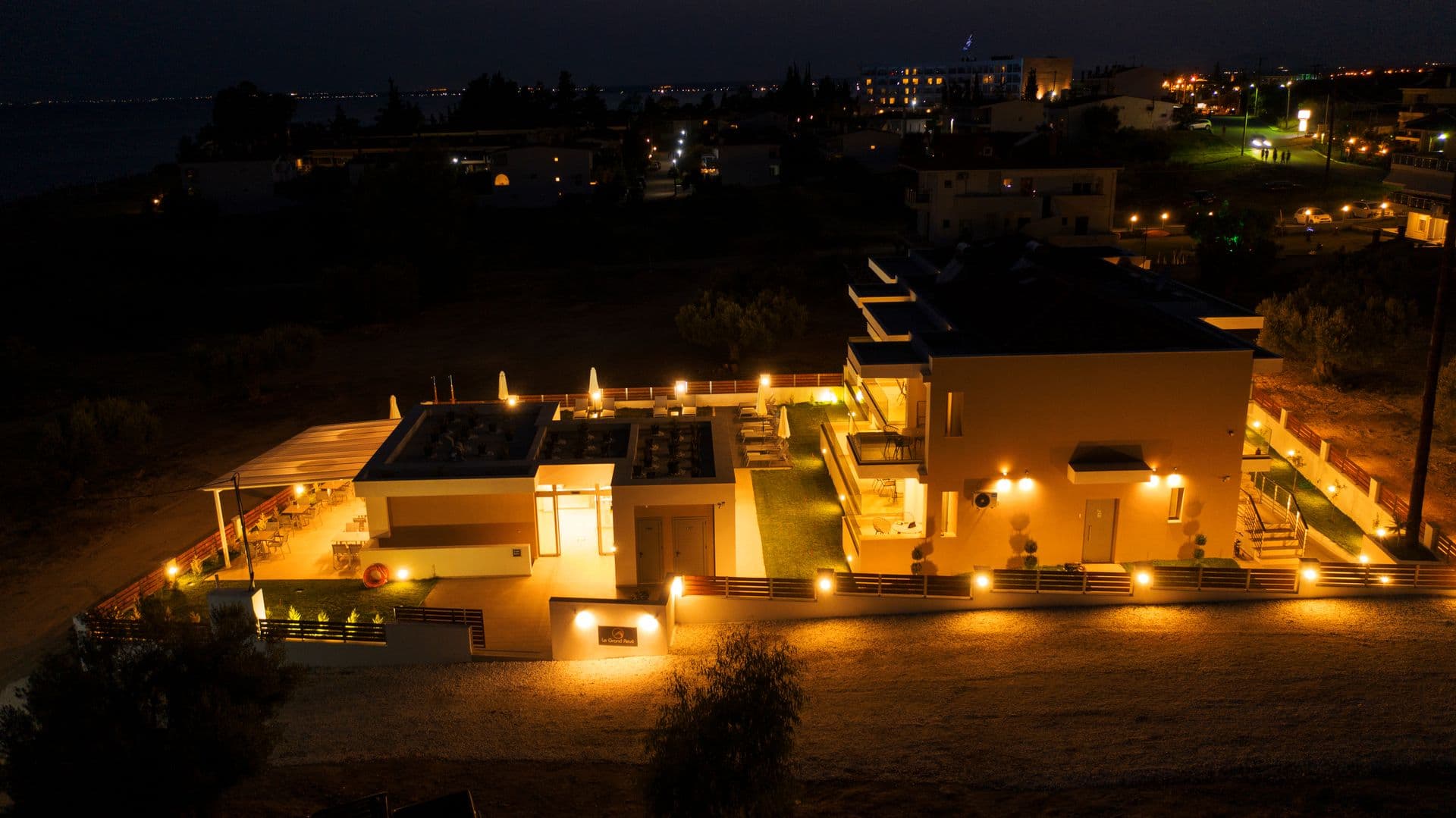 properties-LEGRANDREV-3.jpg