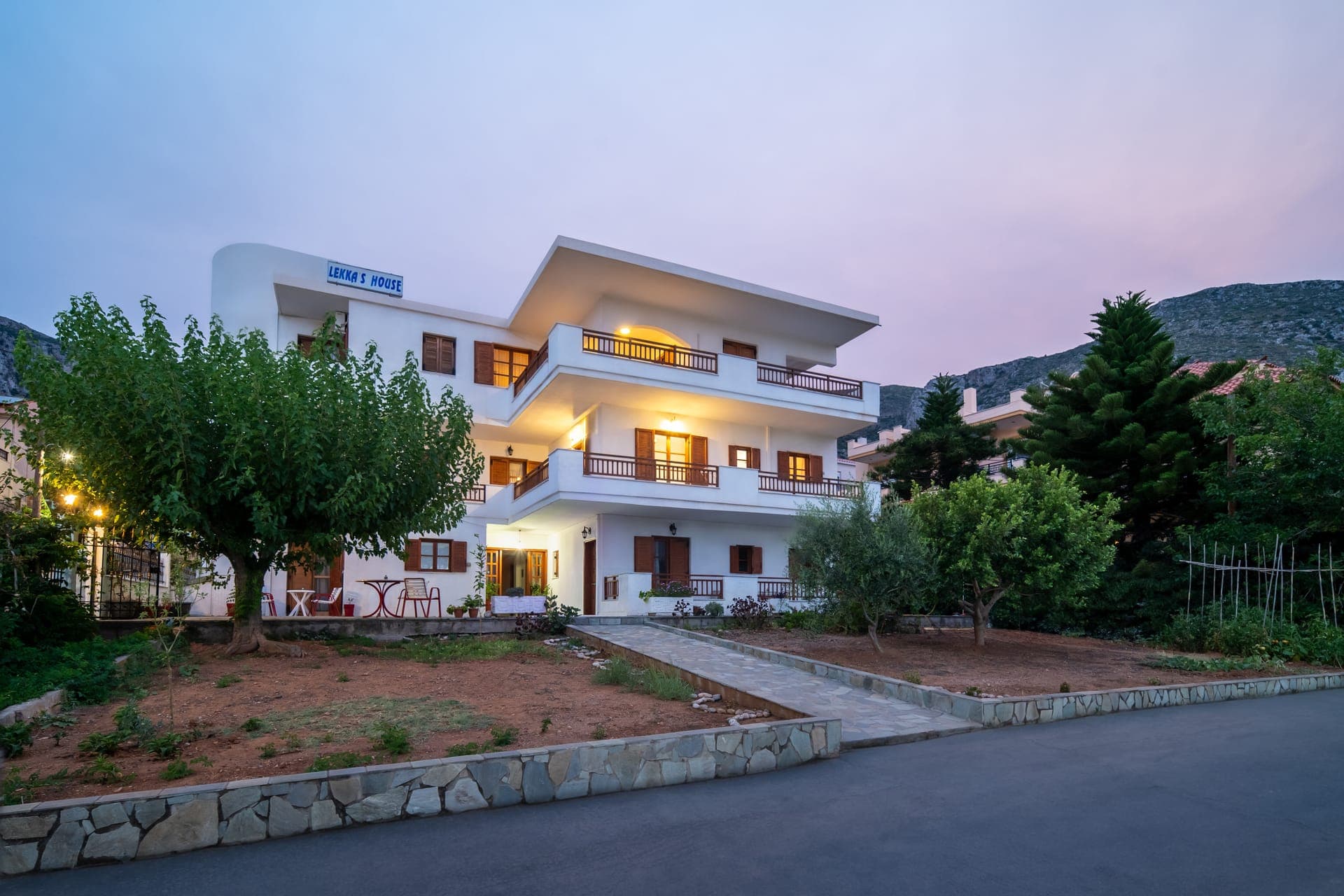 properties-LEKKAS-3.jpg