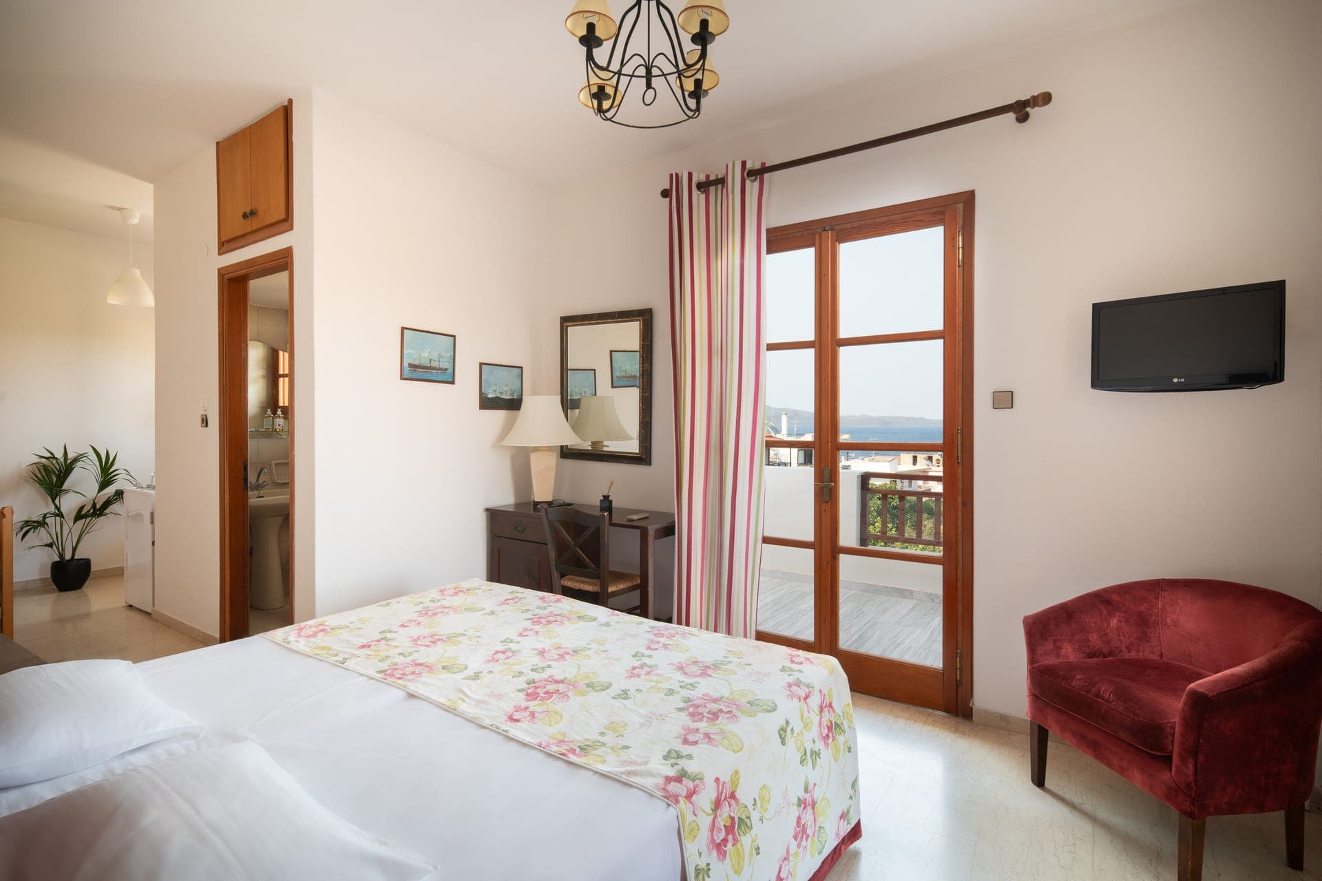 properties-LEKKAS-4.jpg