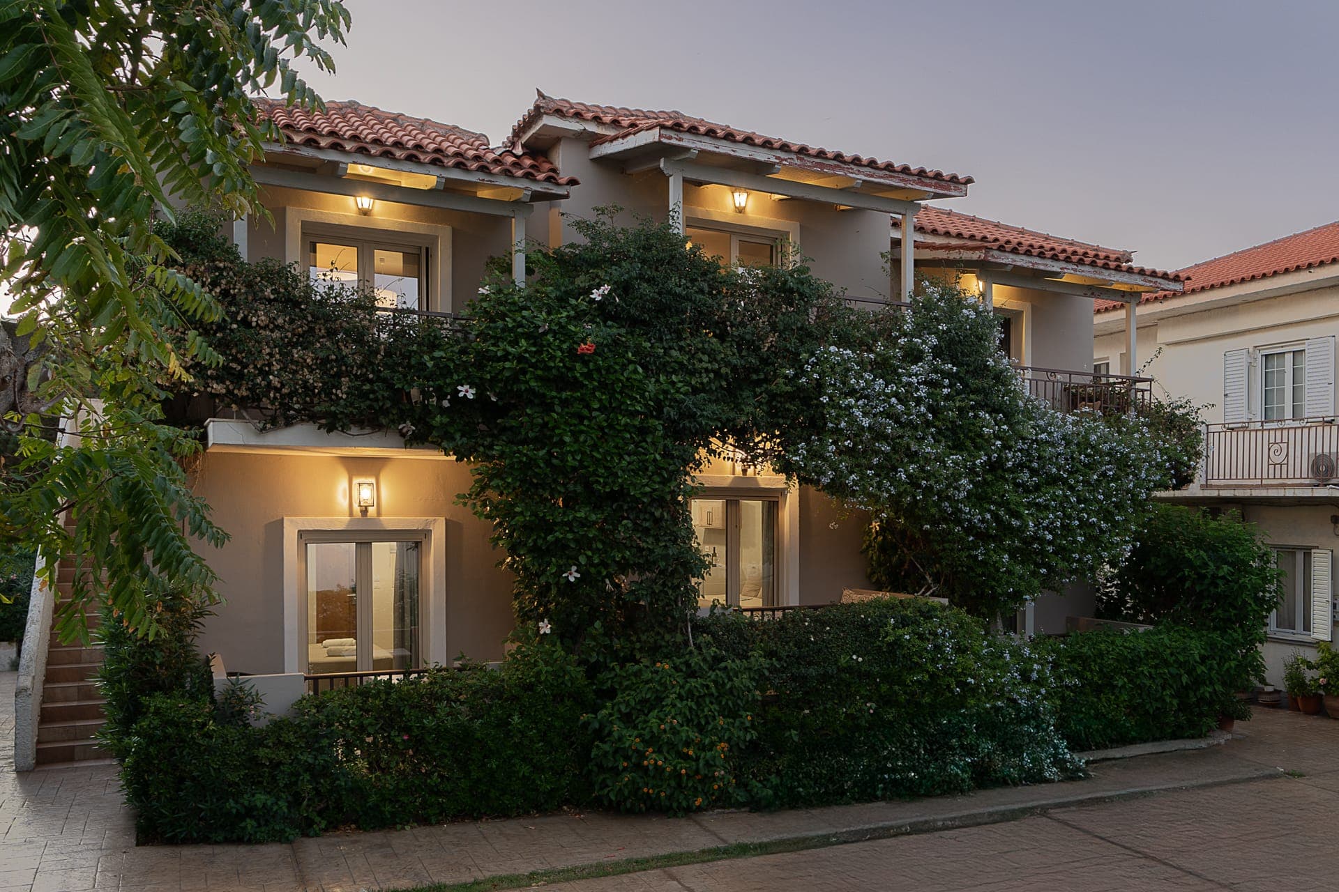 properties-LEMONIA-0.jpg