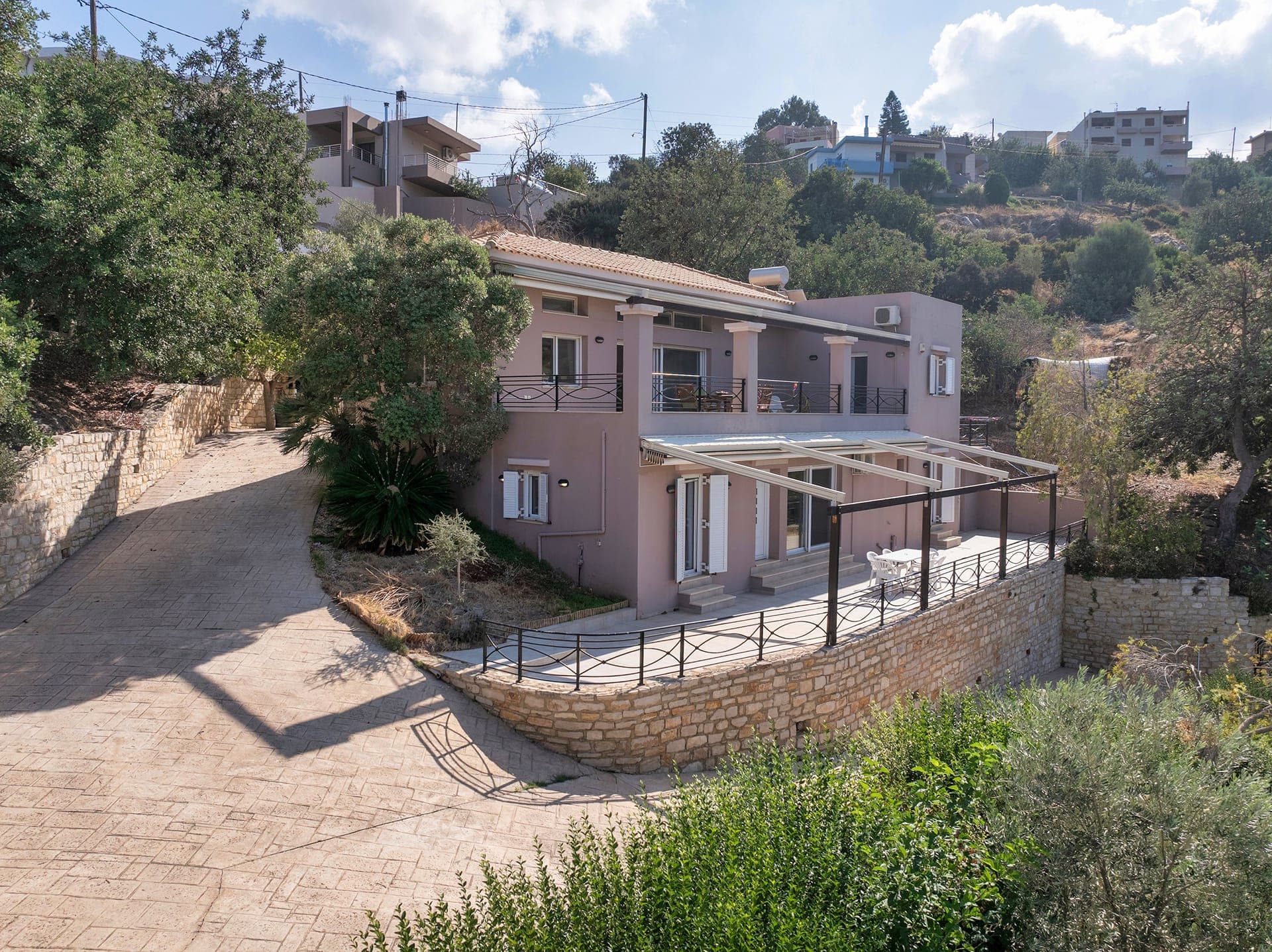 properties-LENIKARESD-2.jpg