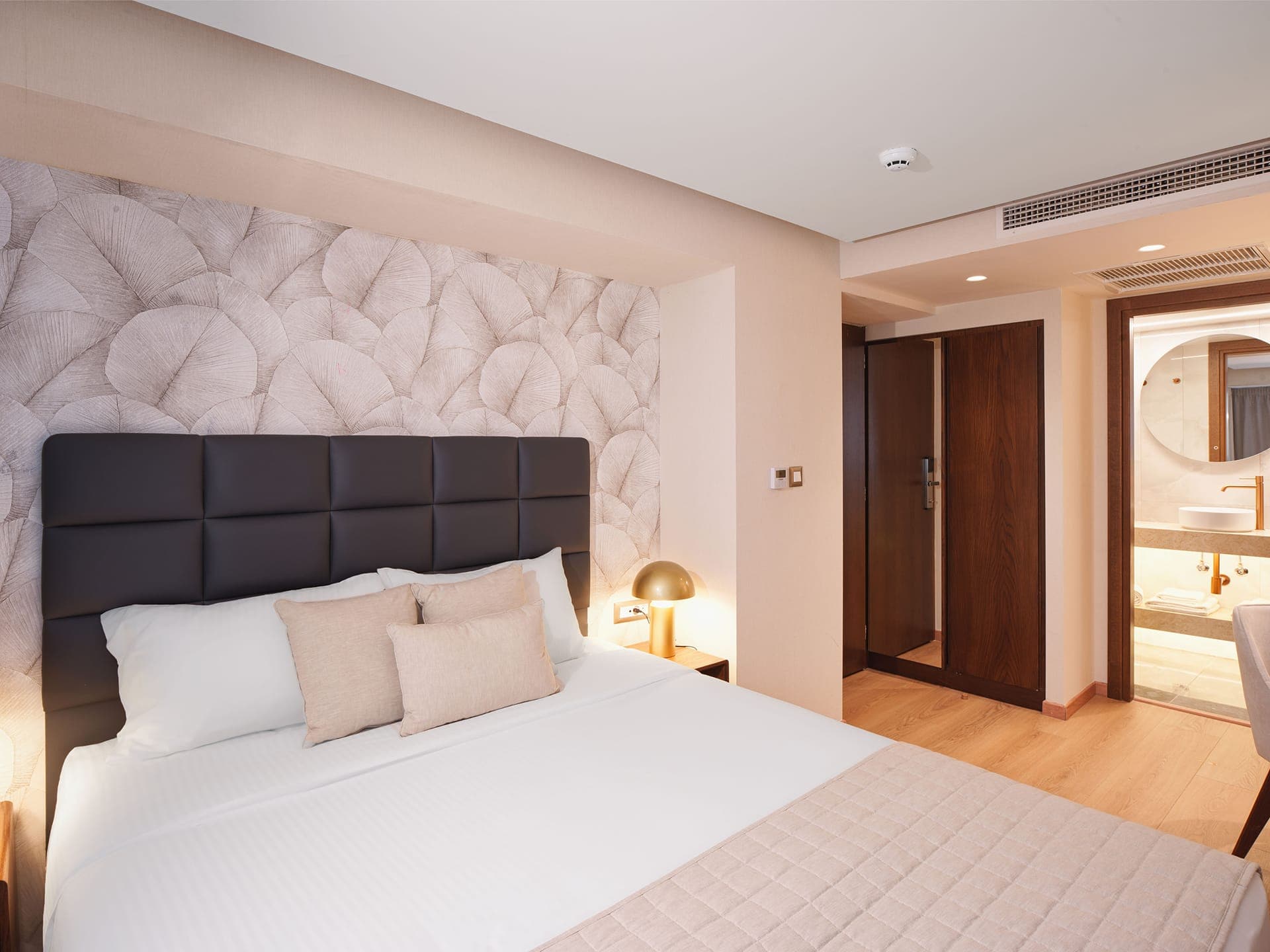 properties-LEOATHCITY-1.jpg