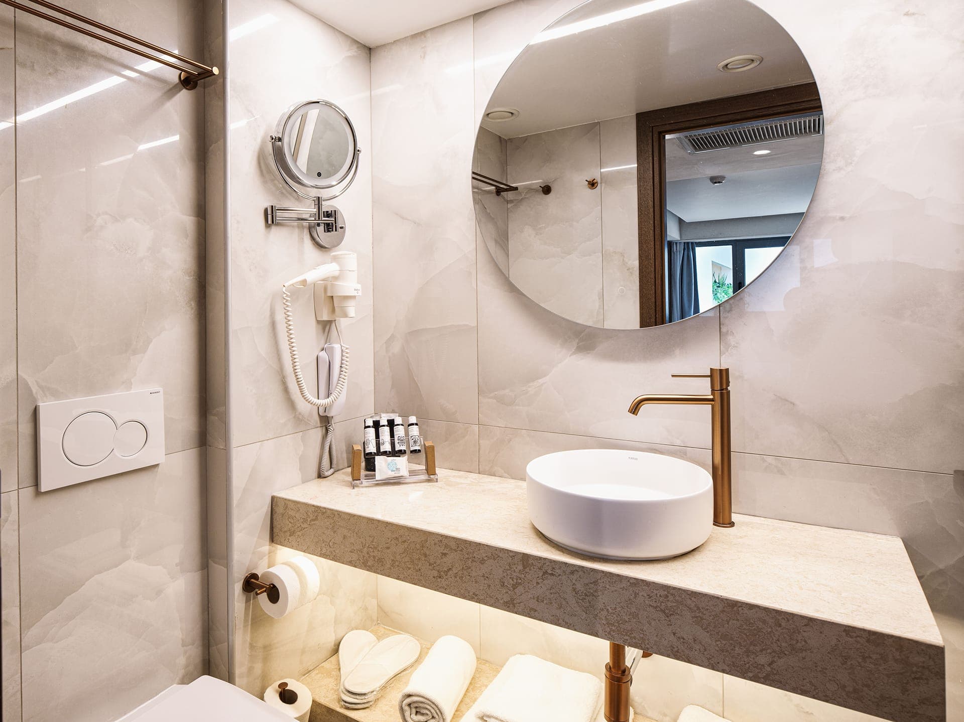 properties-LEOATHCITY-2.jpg