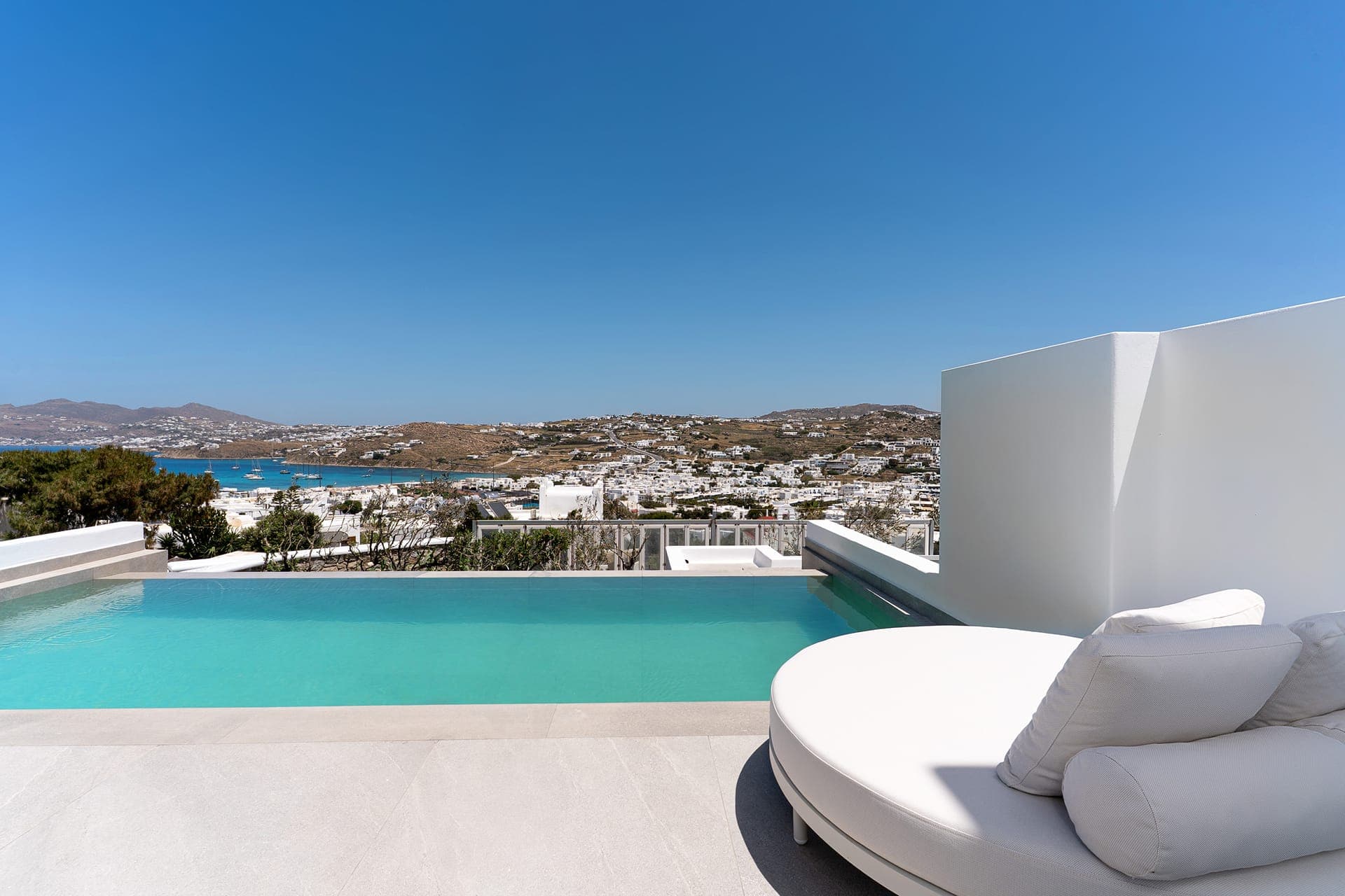 properties-LEONIS-0.jpg