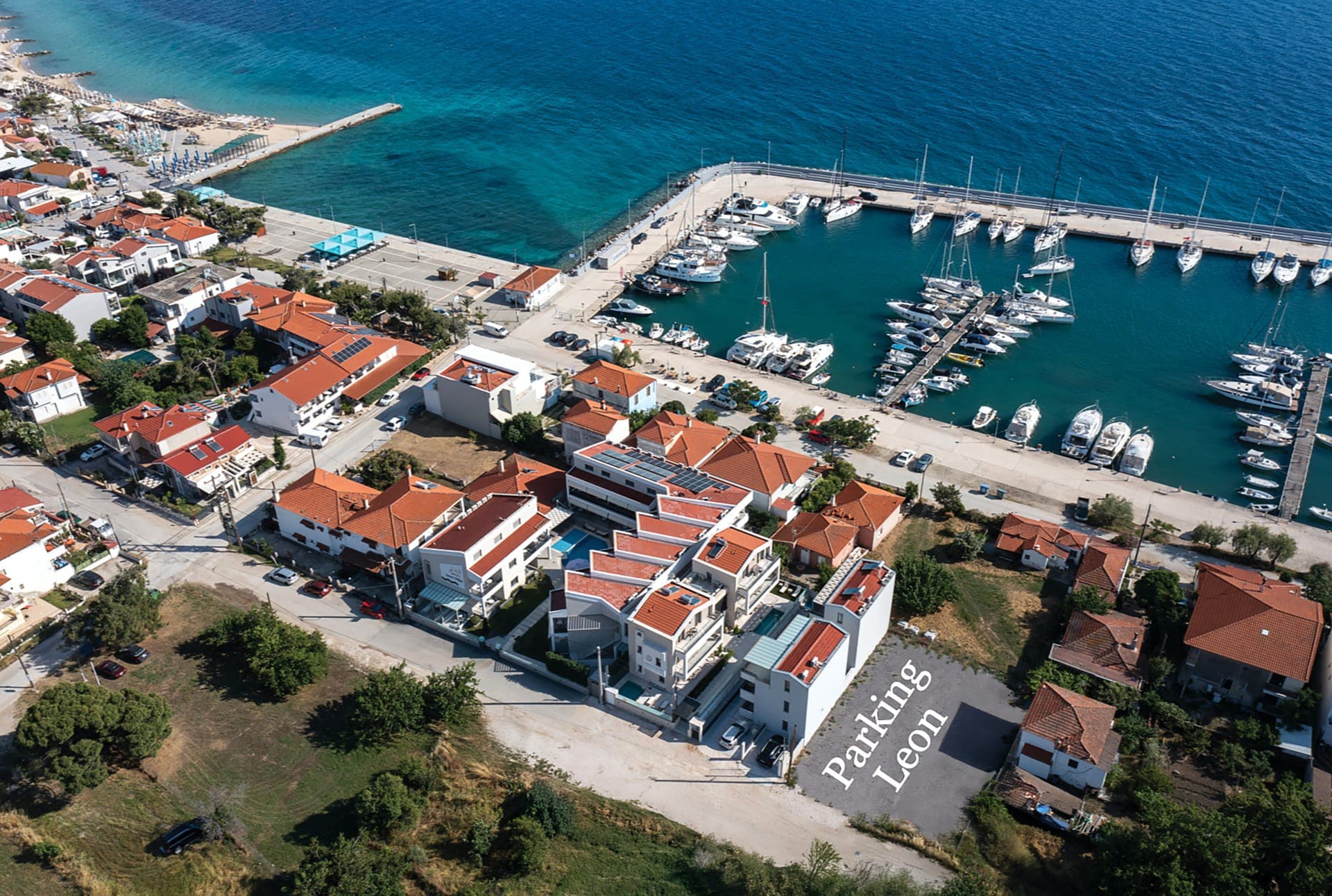 properties-LEONVILLAS-2.jpg