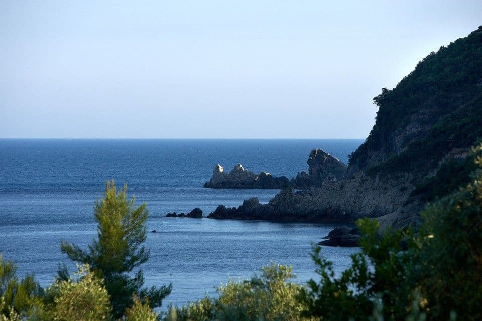 properties-LICHNOS-2.jpg