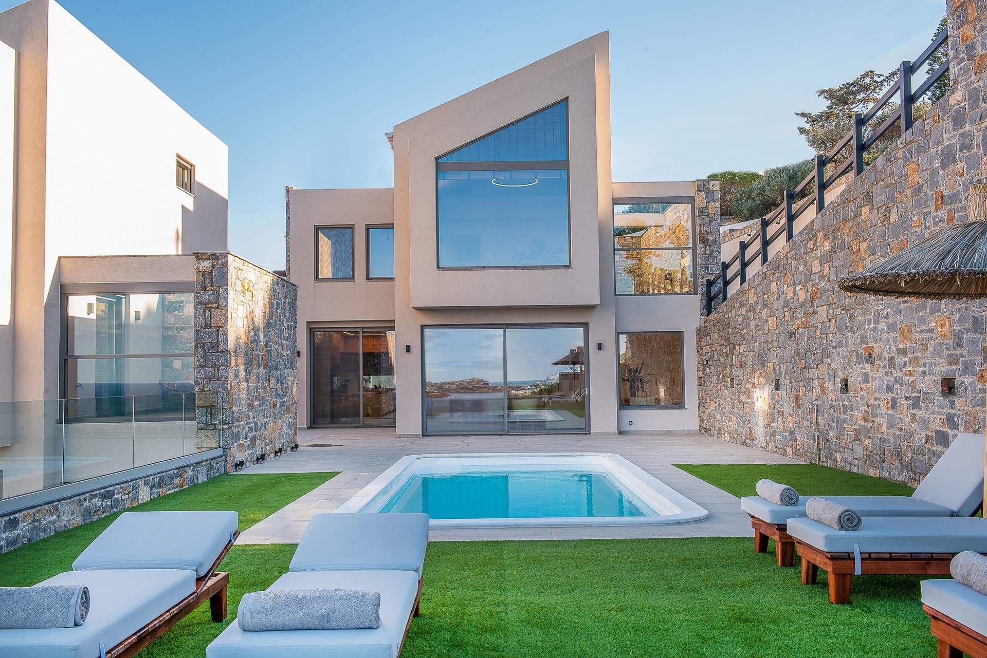 properties-LIGARIA-1.jpg