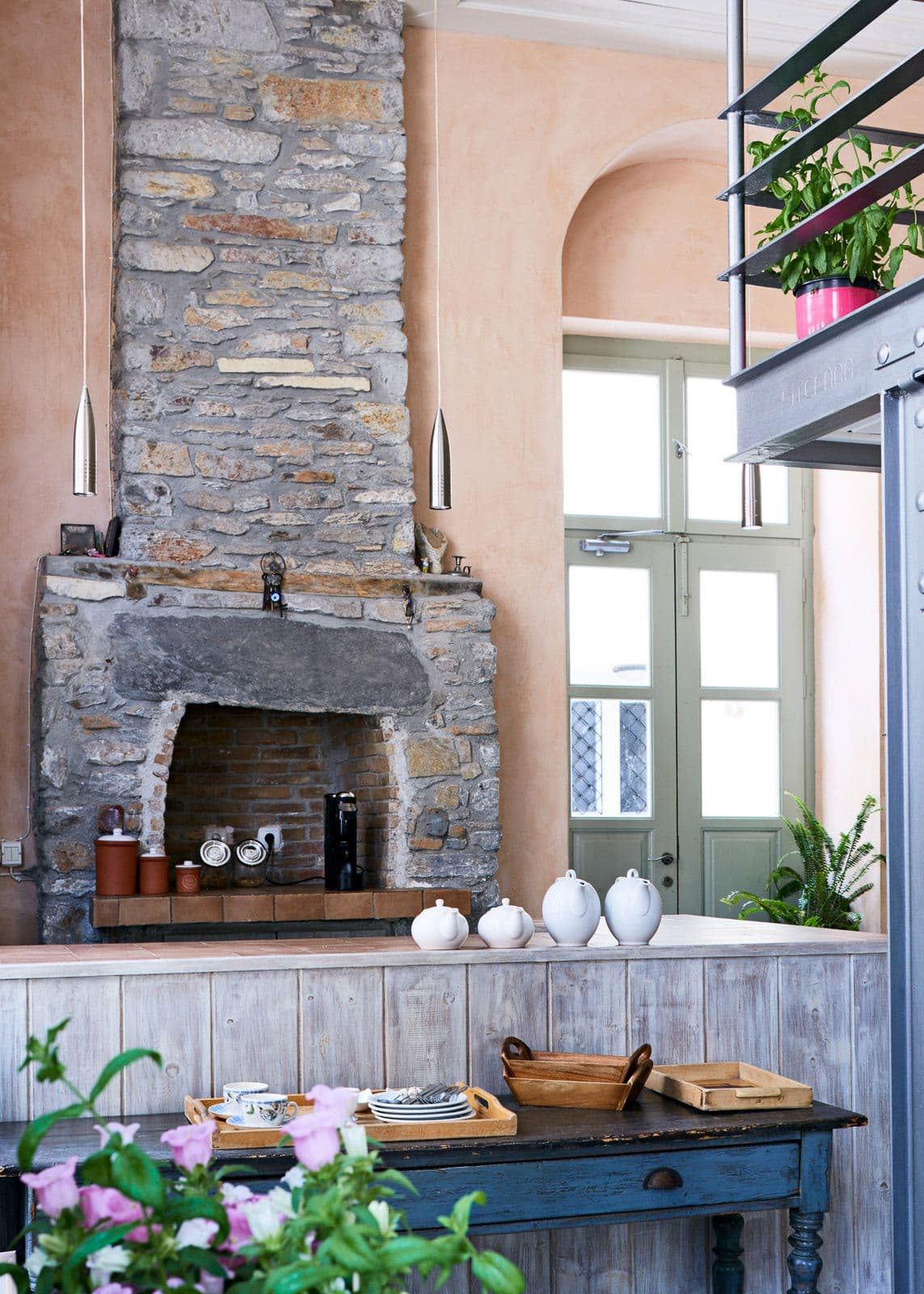 properties-LILAGUEST-0.jpg