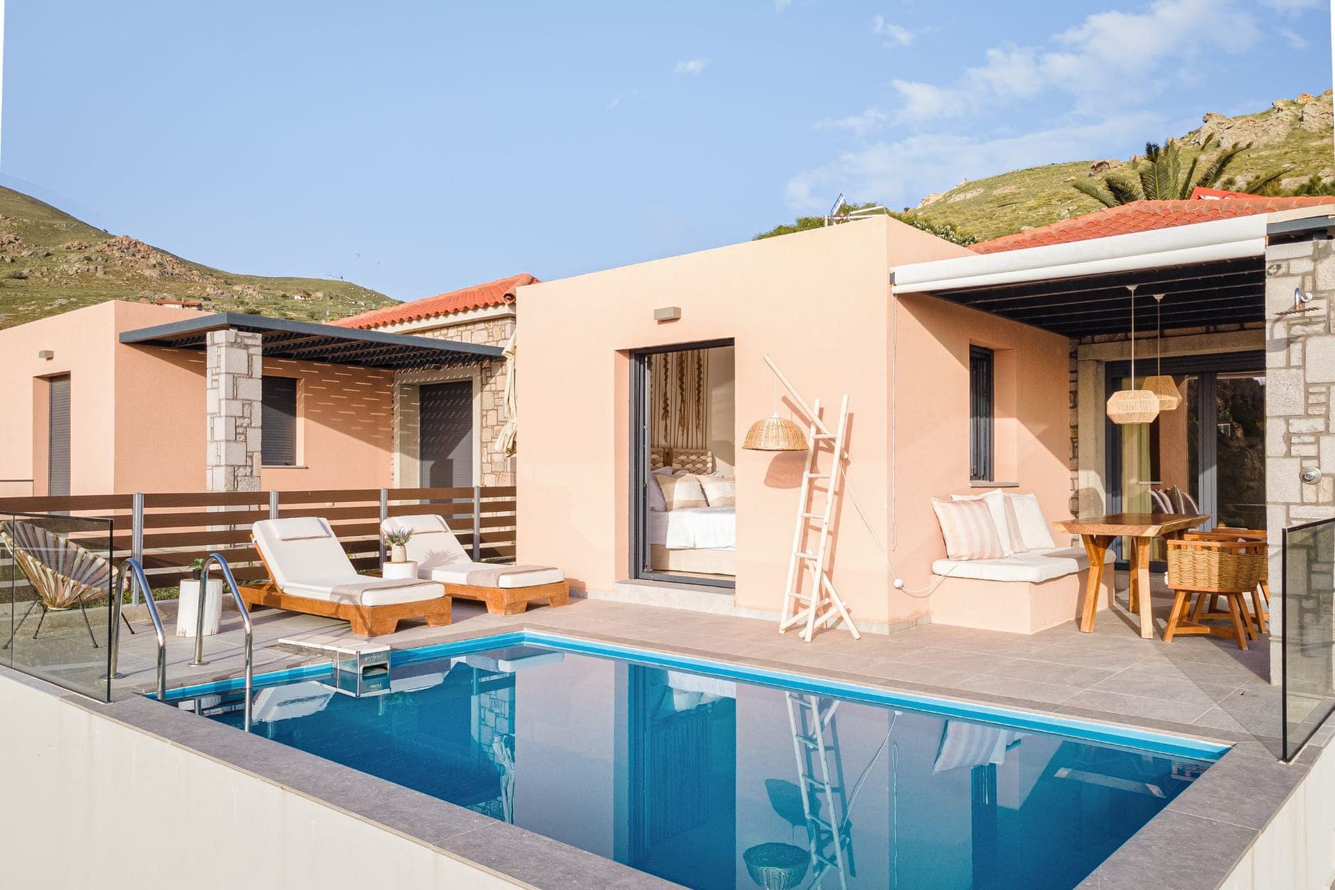 properties-LIMNOSTHEA-2.jpg