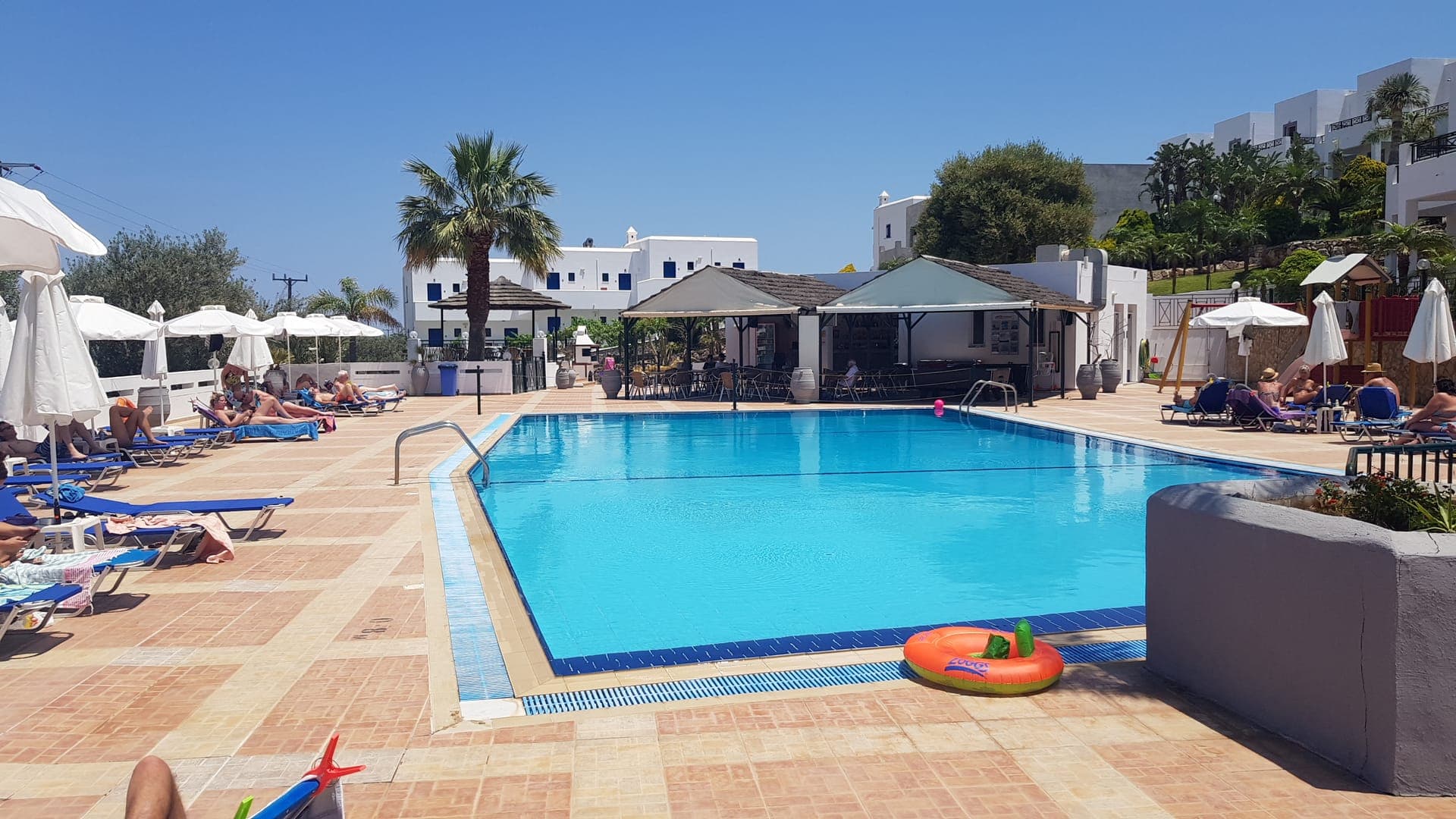 Lindianmyth sharing swiming pool and  breakfast area