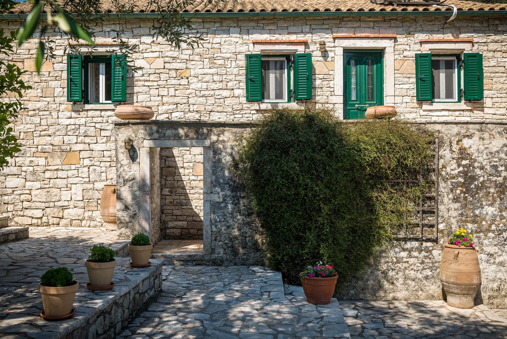 properties-LITHARIVIL-1.jpg