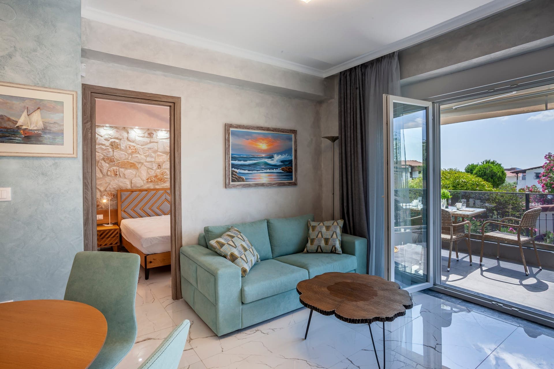 properties-LIVEINGR-1.jpg