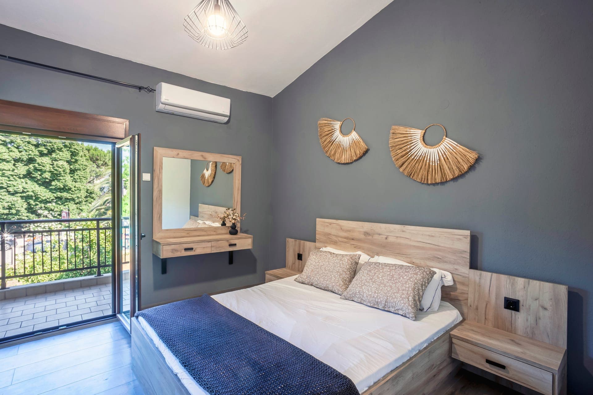 properties-LIVEINGR-3.jpg