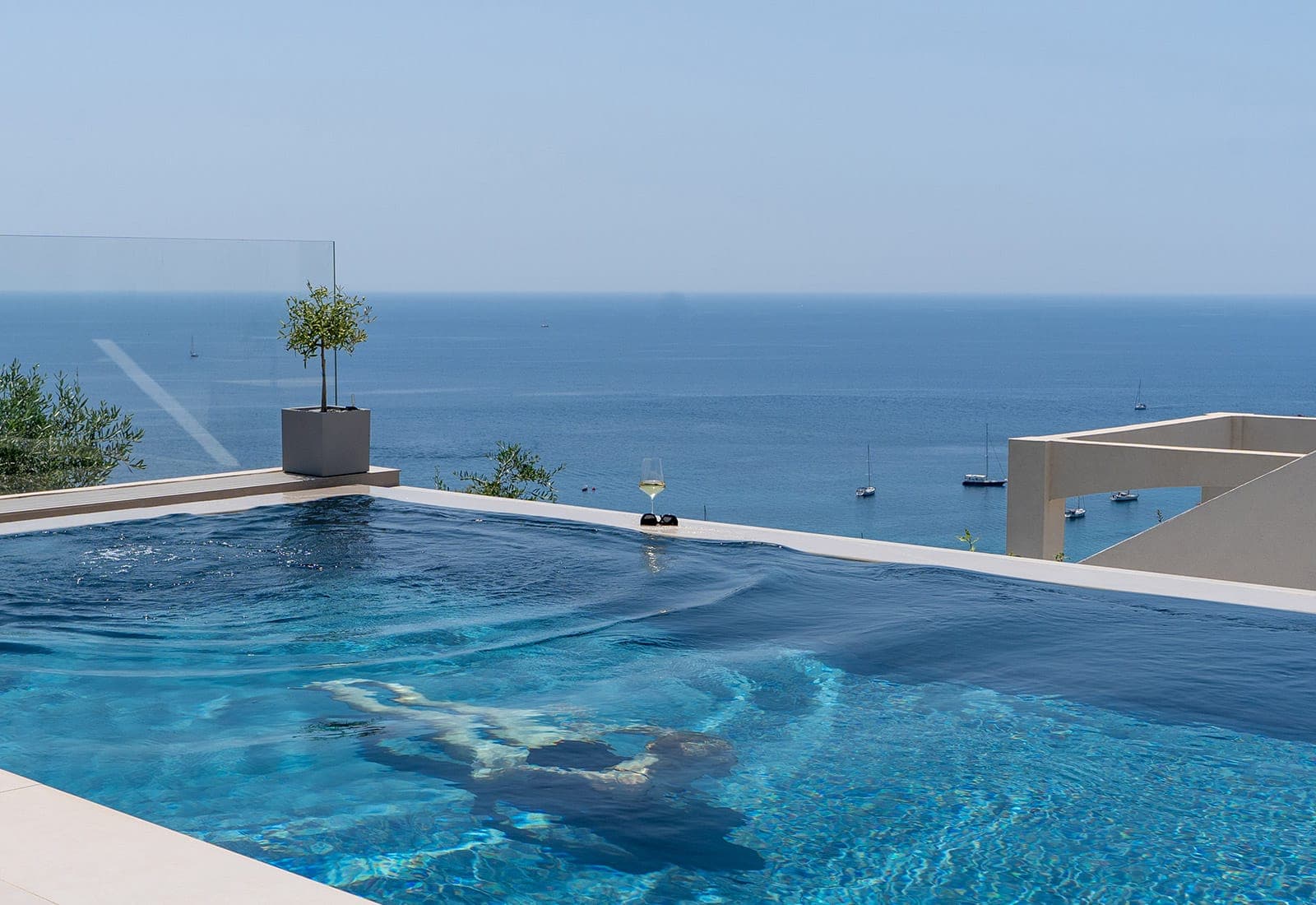 properties-LIVINGHOME-1.jpg