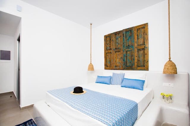 properties-LNDPRTBLUE-0.jpg
