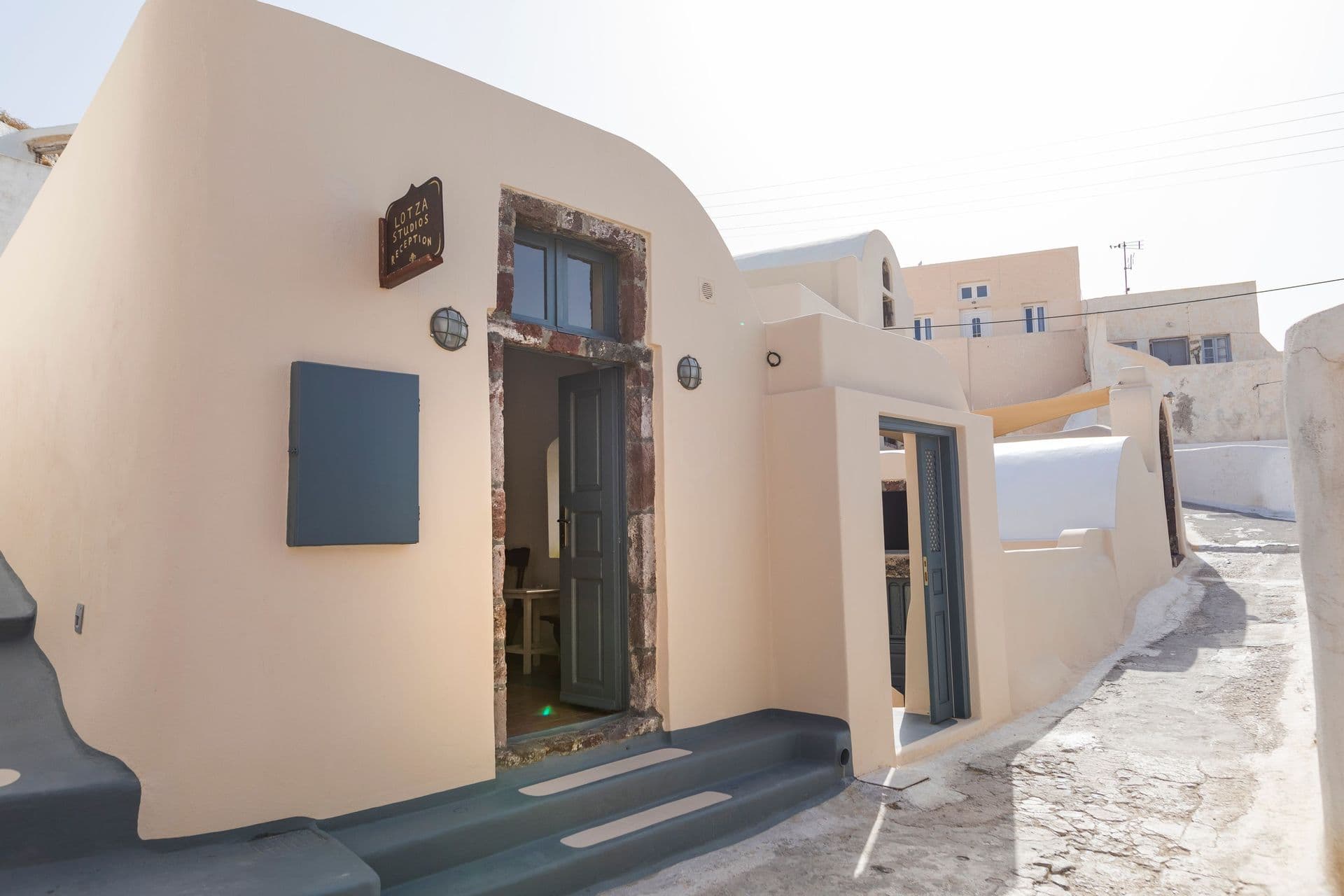 properties-LOTZASTUDI-2.jpg
