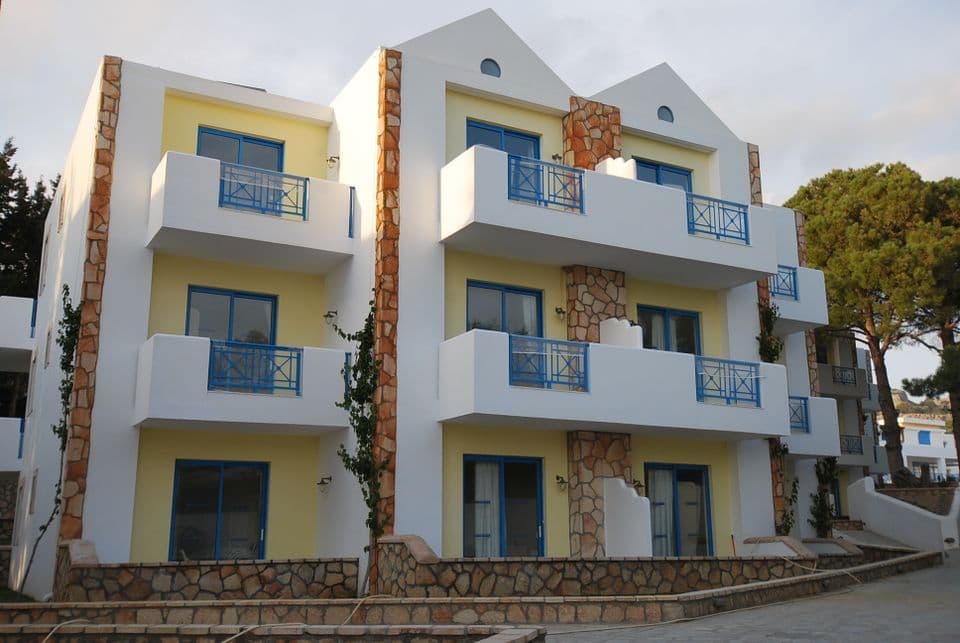 properties-LTHALASSA-1.jpg