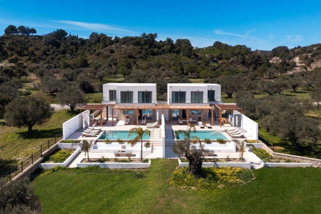 properties-LUNALLENAV-0.jpg