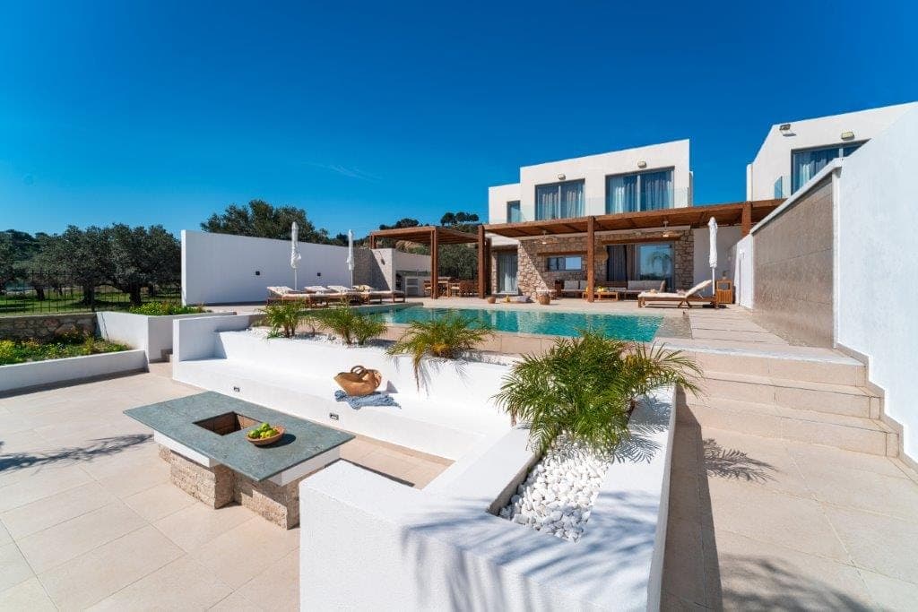 properties-LUNALLENAV-1.jpg