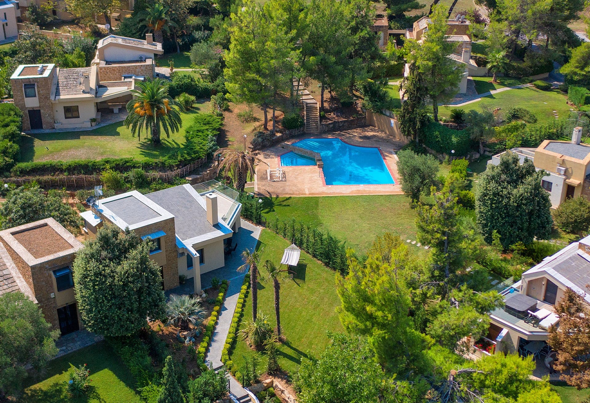 properties-LUXDMC-0.jpg