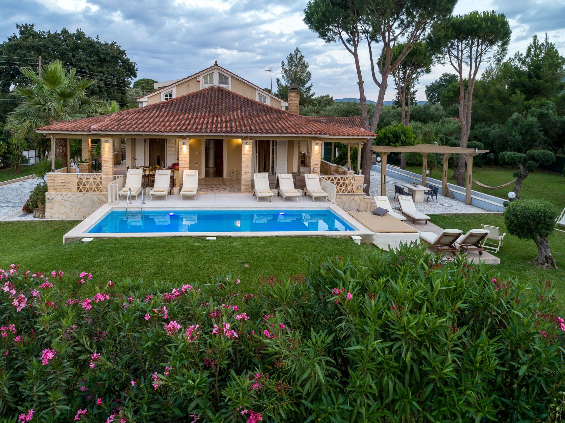properties-LUXDREAM-0.jpg