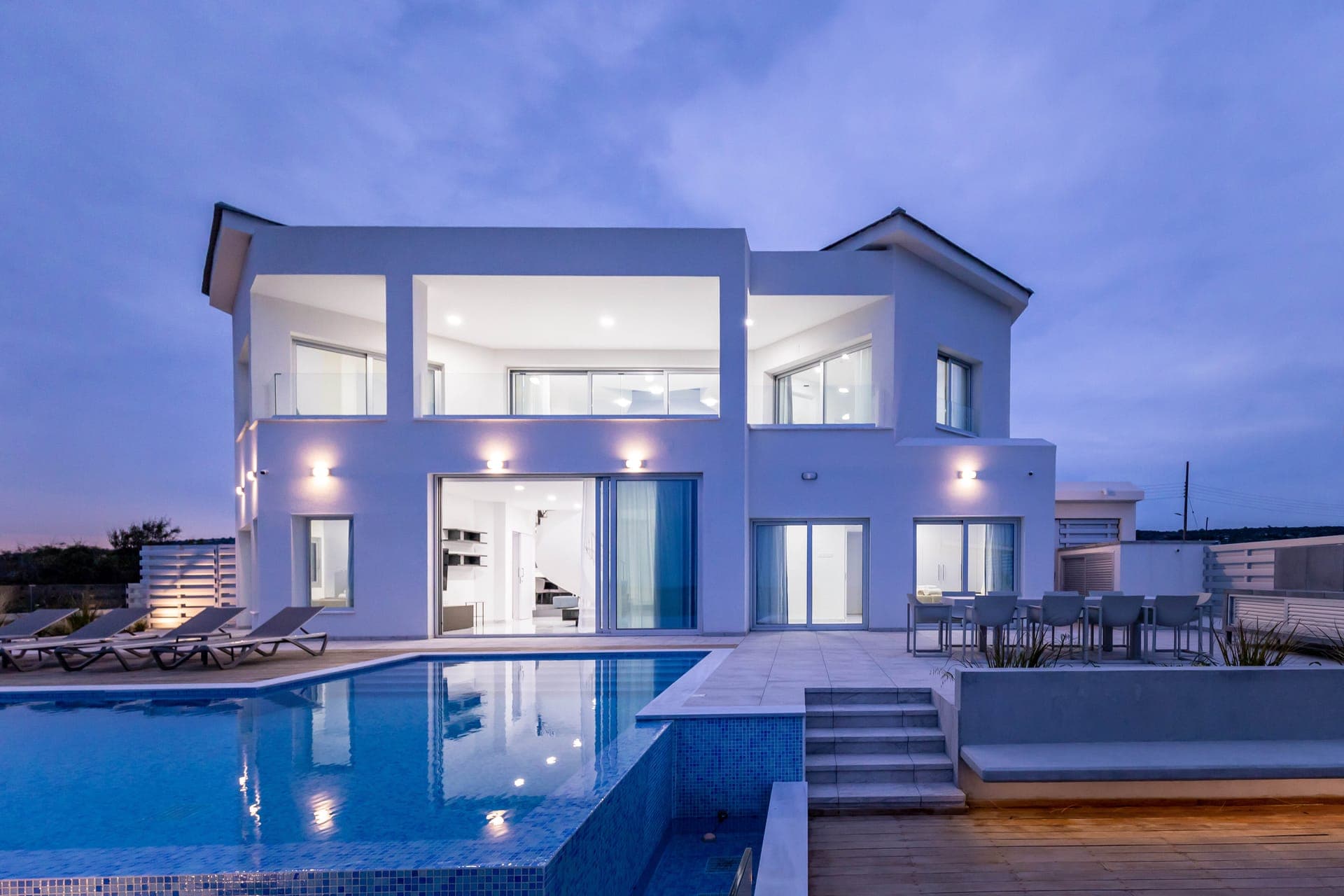properties-LUXELVILLA-0.jpg