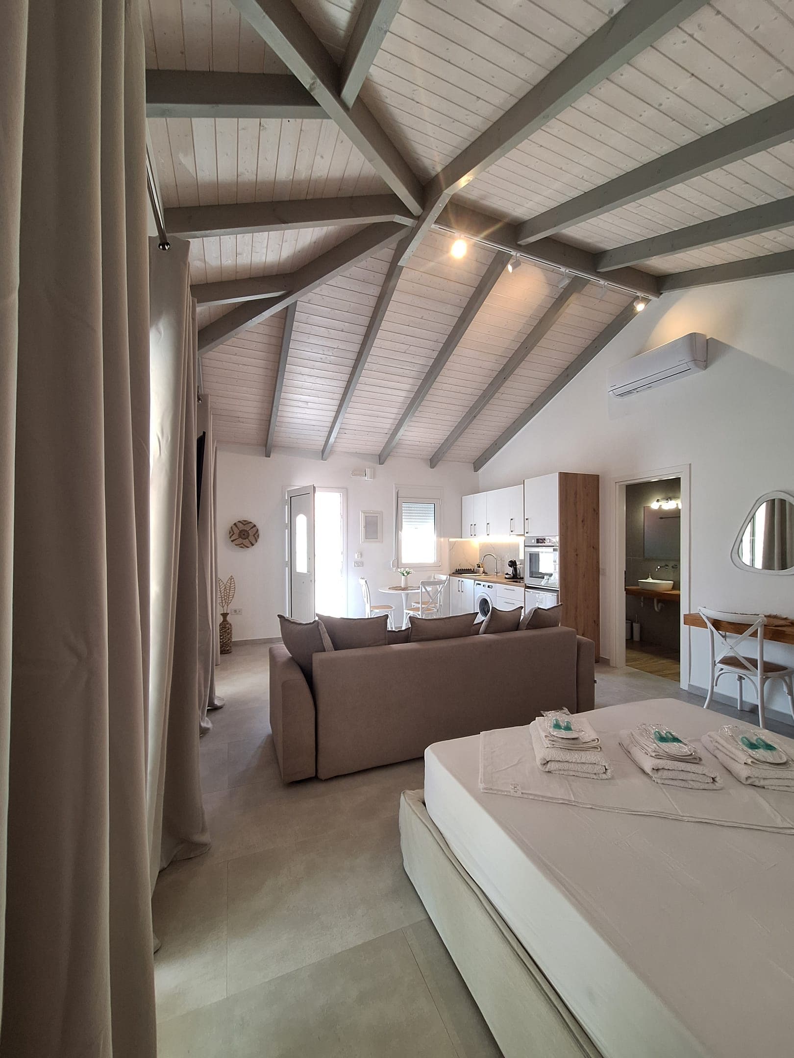 properties-LUXURYAPTK-1.jpg