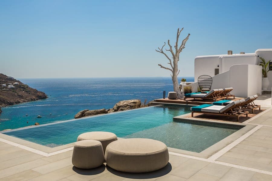properties-LYOBOUTIQ-1.jpg