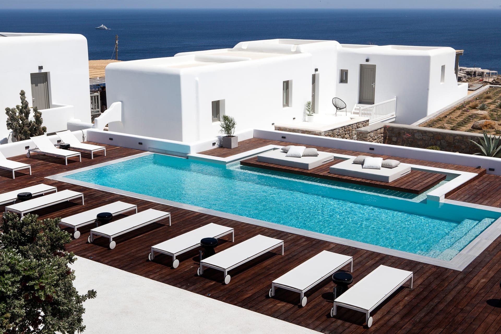 properties-LYOBOUTIQ-2.jpg