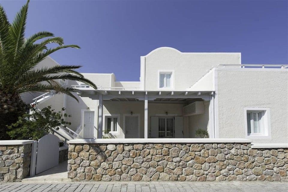 properties-MAKRIS-0.jpg