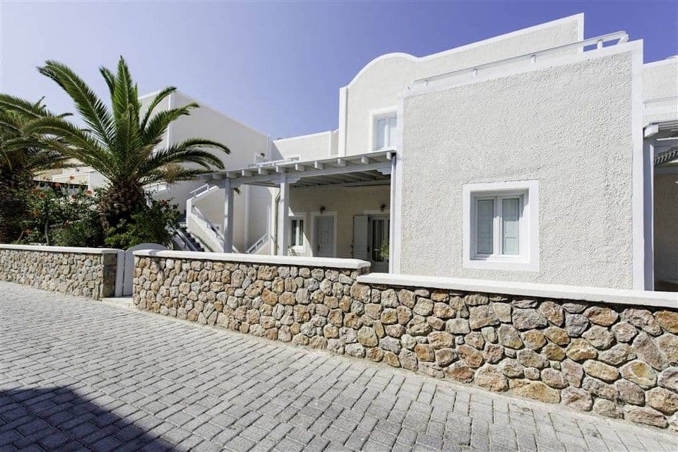 properties-MAKRIS-1.jpg