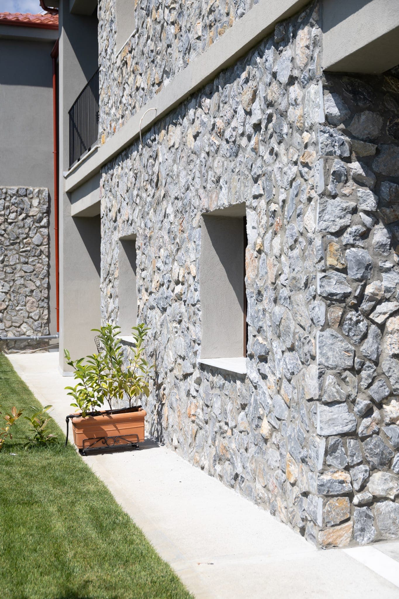 properties-MALATHROGH-2.jpg
