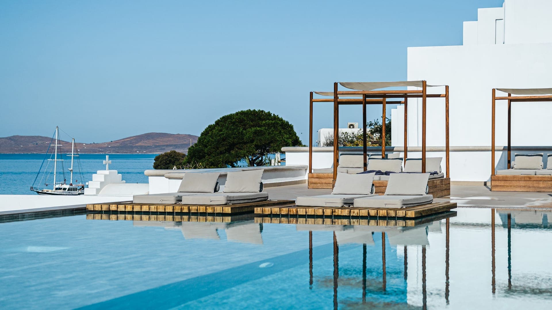 properties-MANOULAS-0.jpg