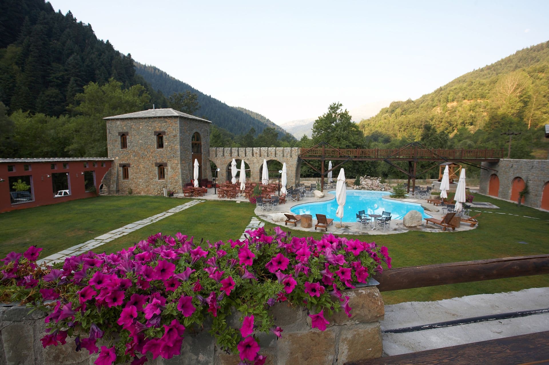 properties-MANTANIA-1.jpg