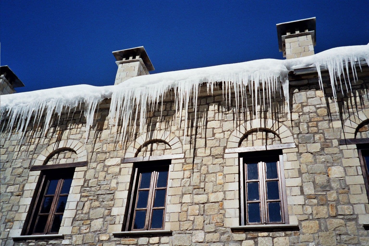 properties-MANTANIA-2.jpg