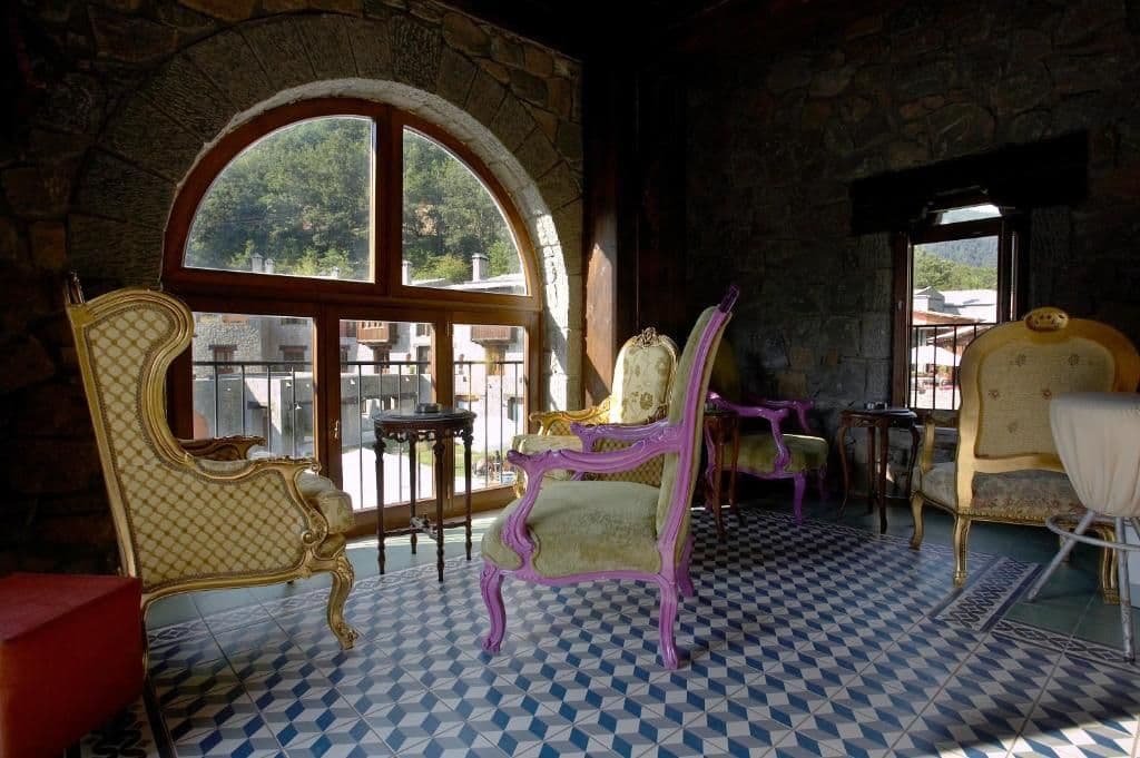 properties-MANTANIA-3.jpg