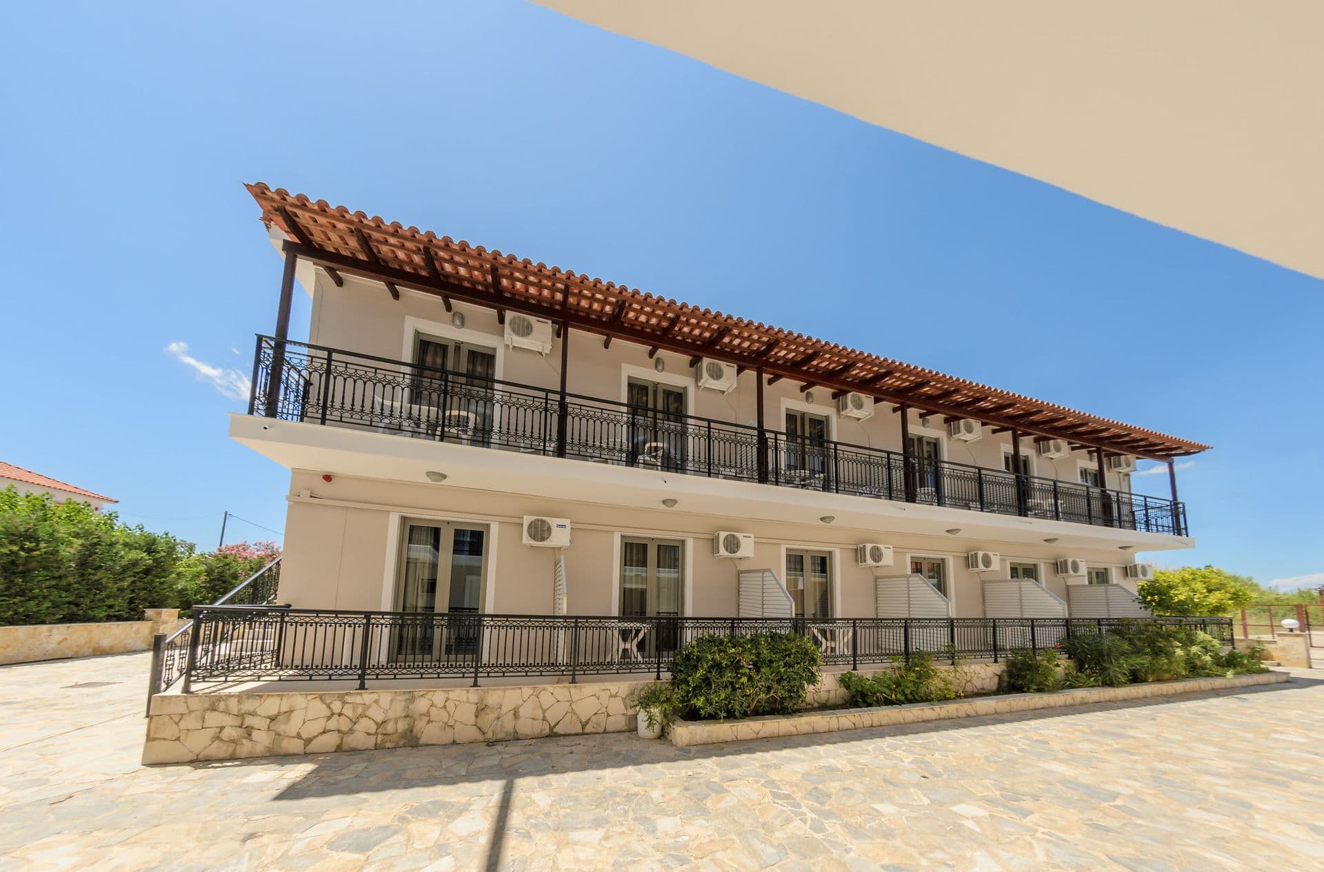 properties-MARIASTUD-2.jpg