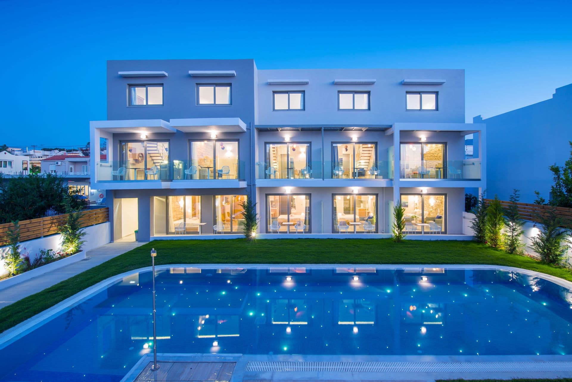 properties-MARYHOTEL-1.jpg