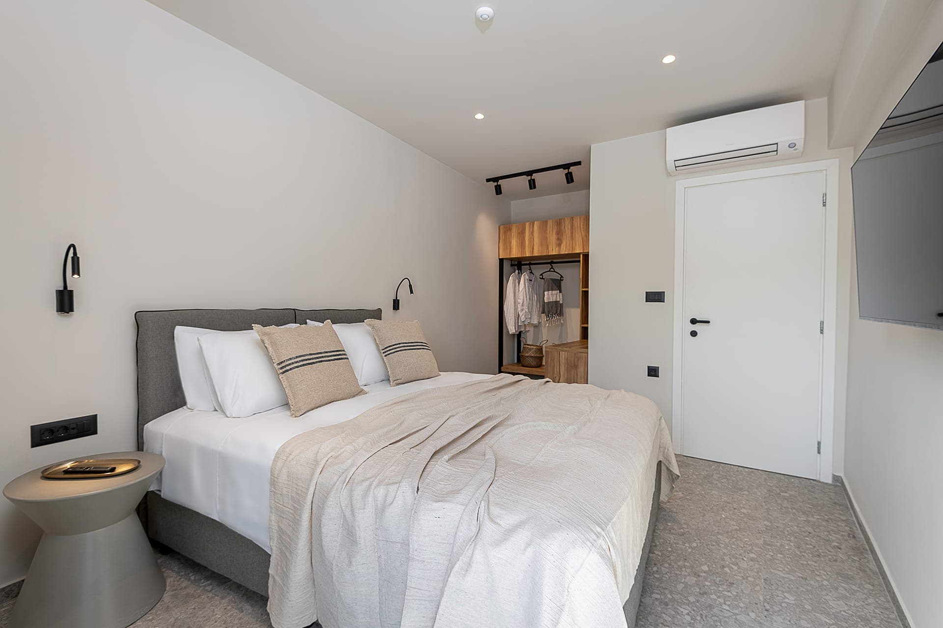 properties-MELIACITYK-4.jpg