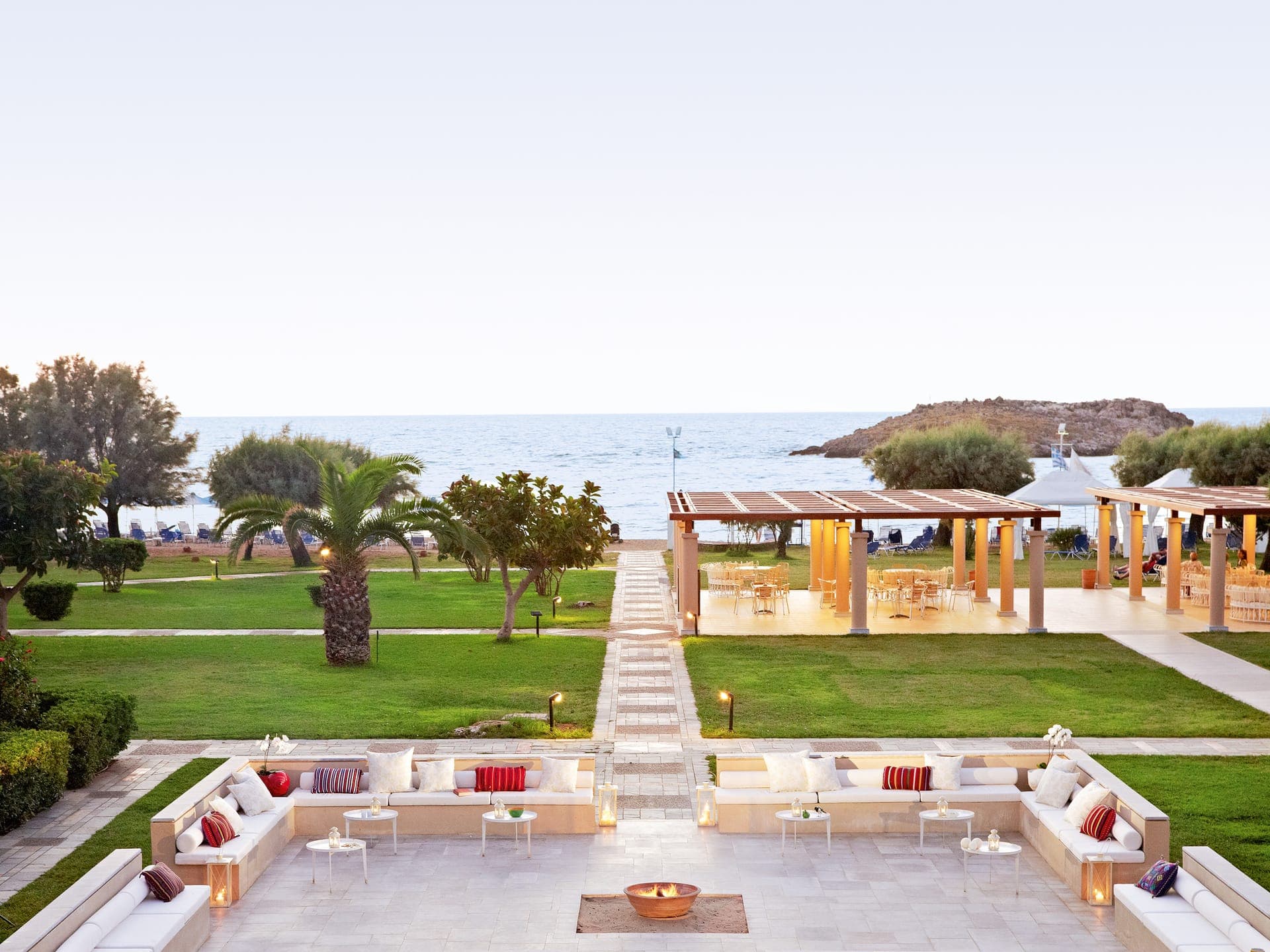 properties-MELIPALACE-2.jpg