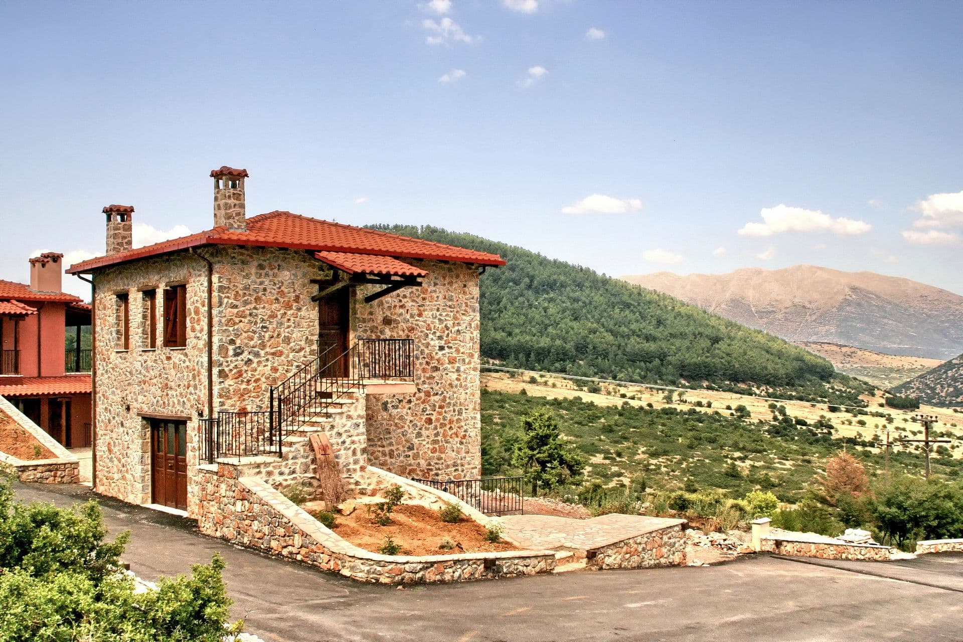 properties-MENALIA-2.jpg