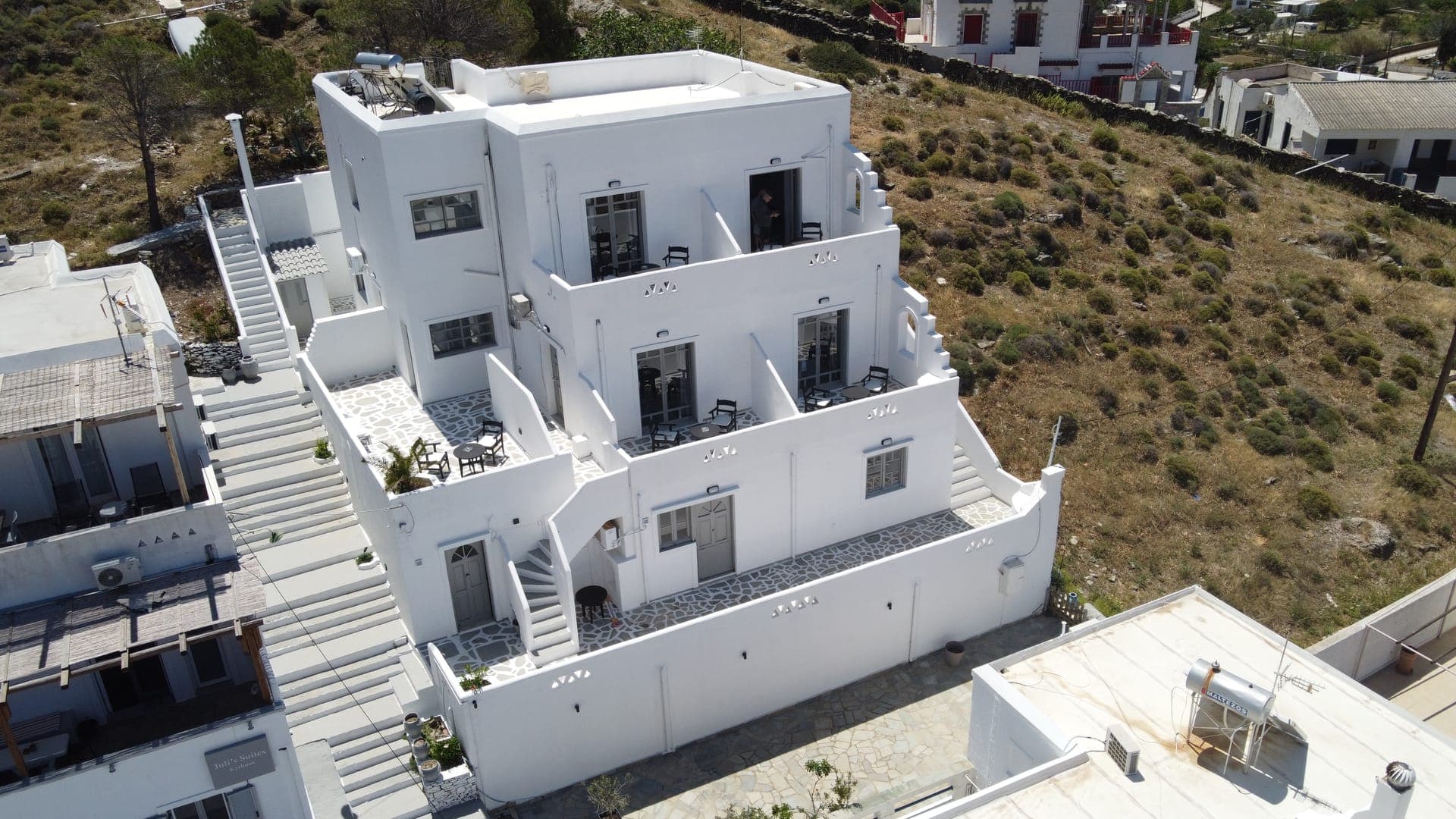 properties-MERICHAS-4.jpg