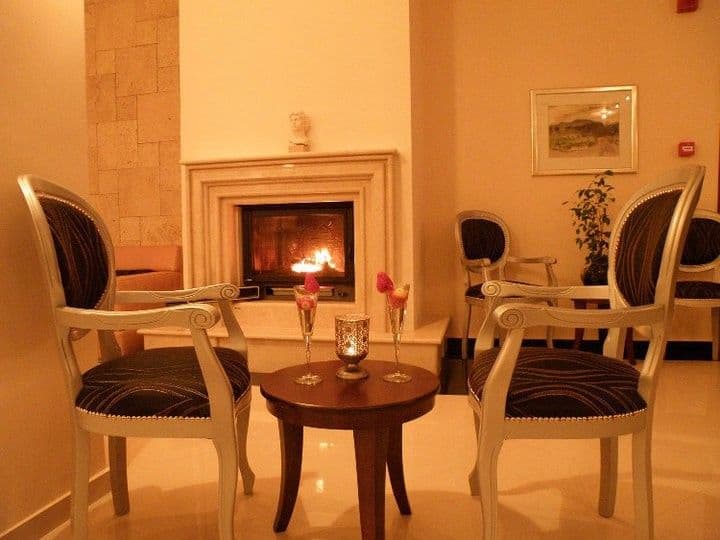 properties-METEORITIS-1.jpg