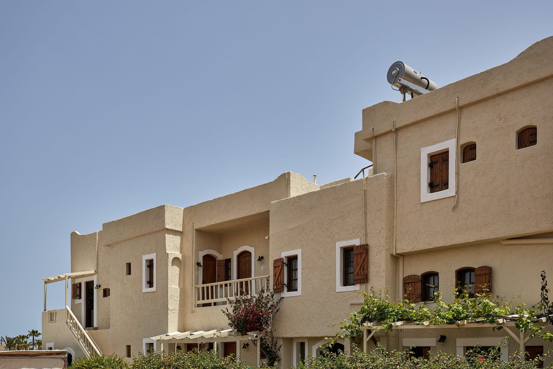 properties-MILAMALIA-1.jpg
