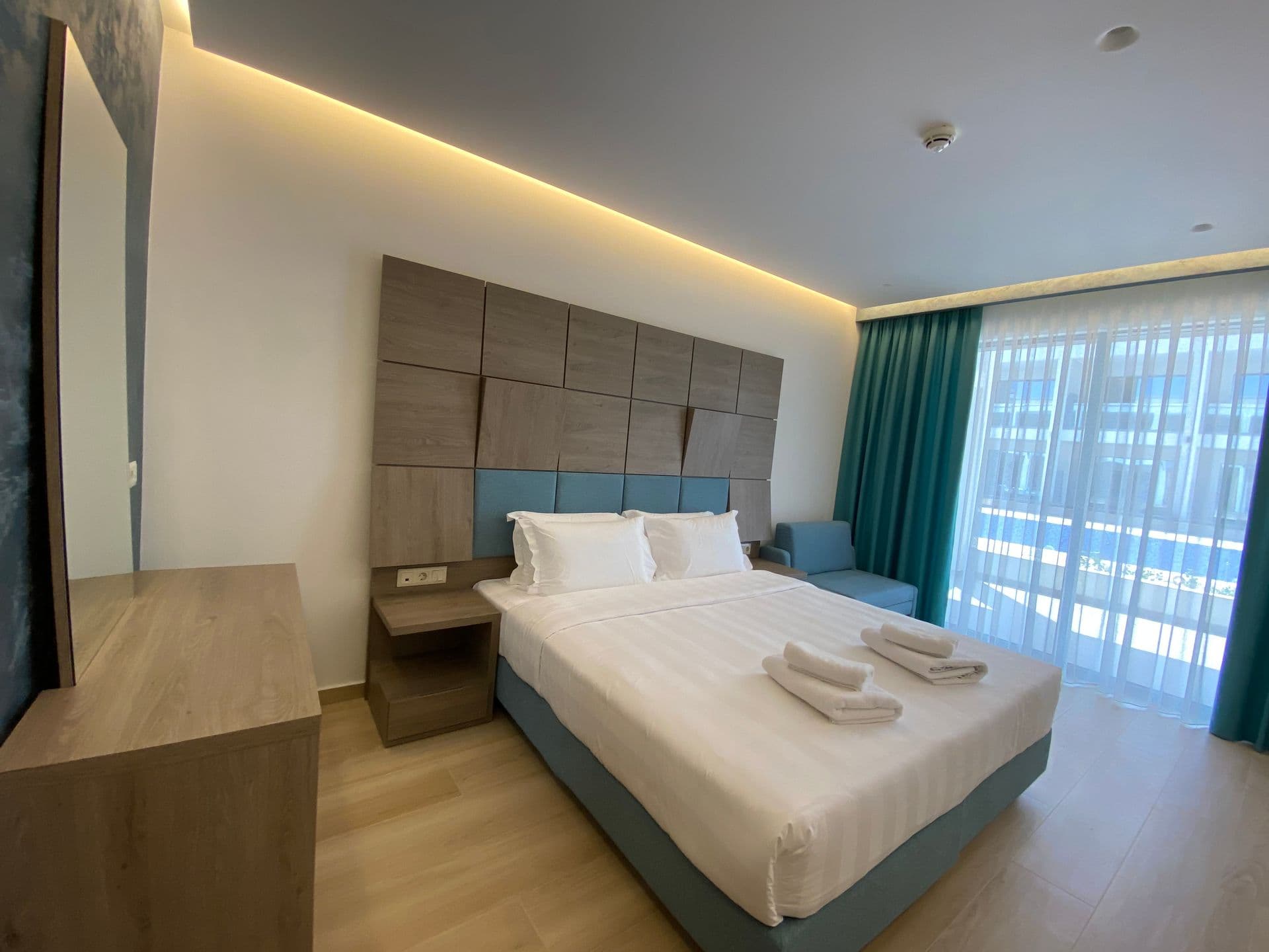 properties-MIRROR-0.jpg