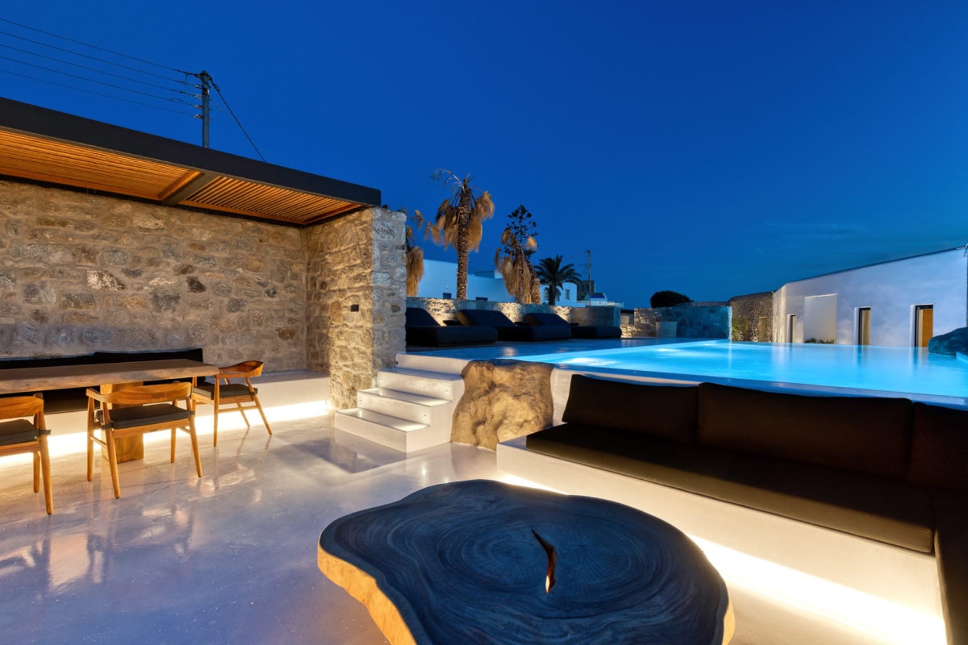 properties-MKTWBLACKV-1.jpg