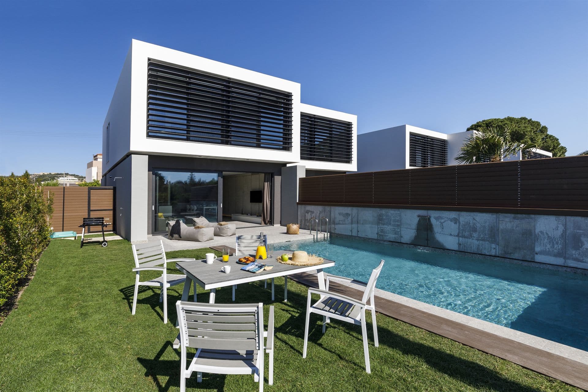 properties-MOMENTUMVI-0.jpg